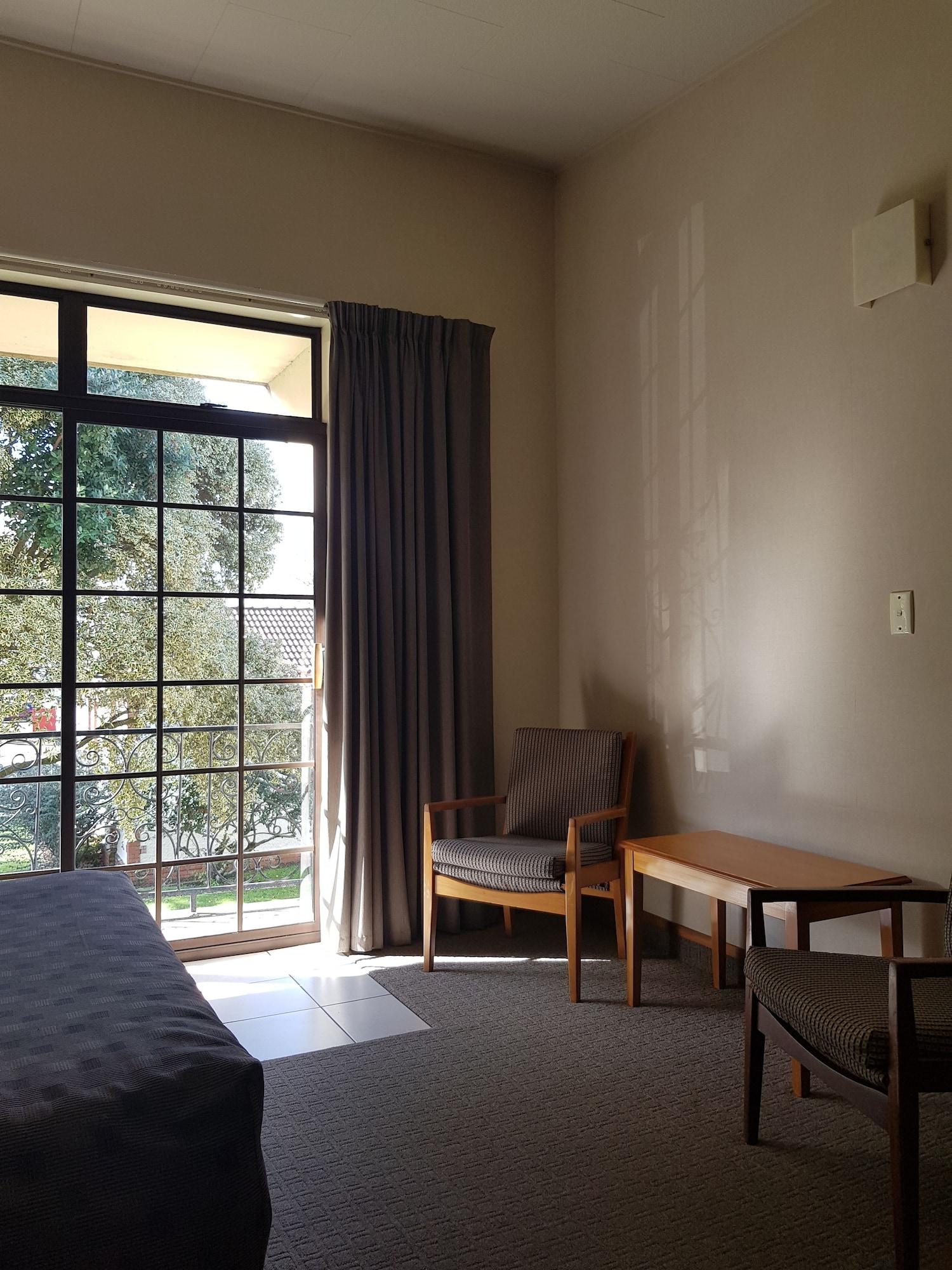 The Avenue Hotel Whanganui Bagian luar foto