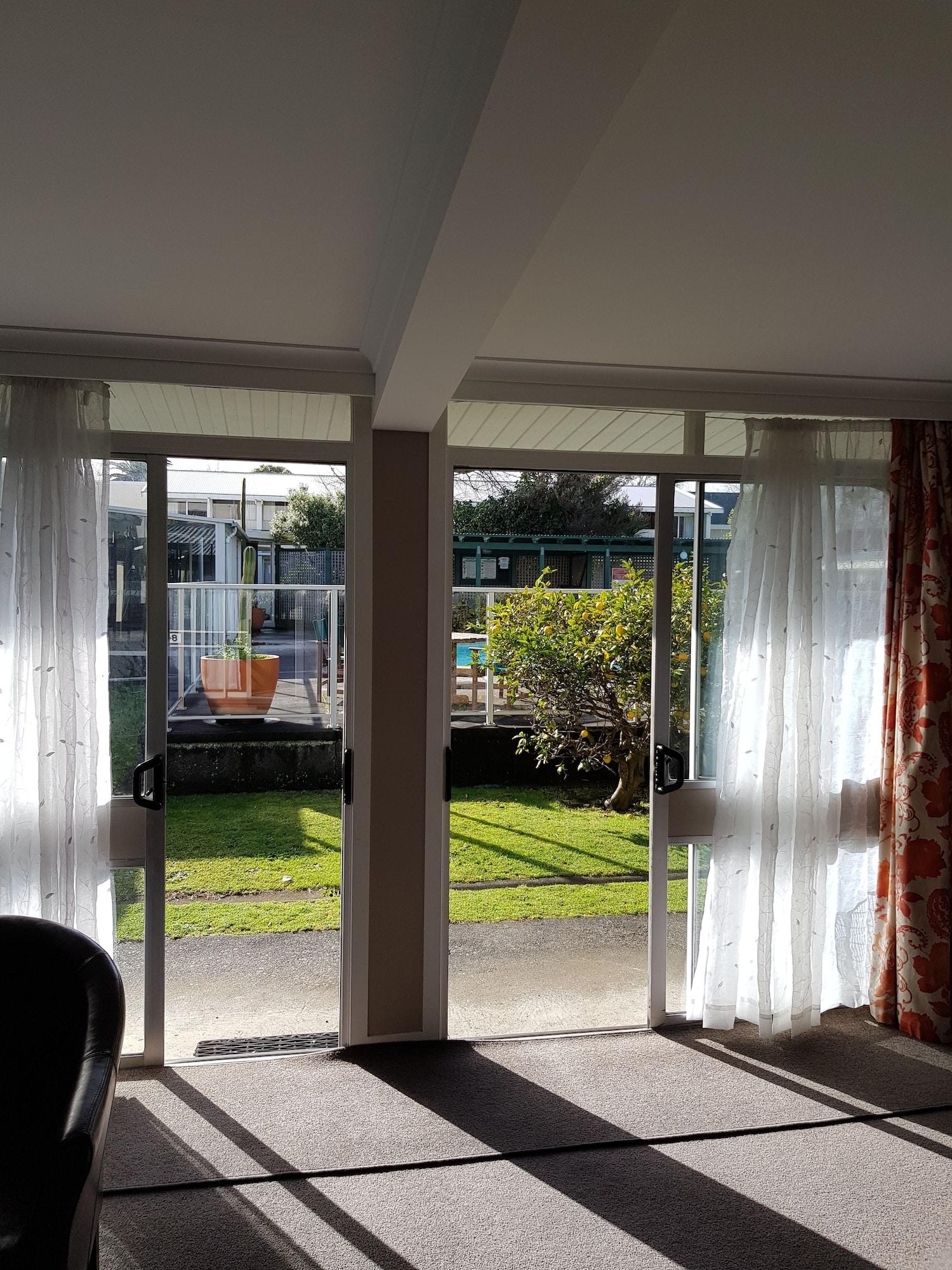 The Avenue Hotel Whanganui Bagian luar foto