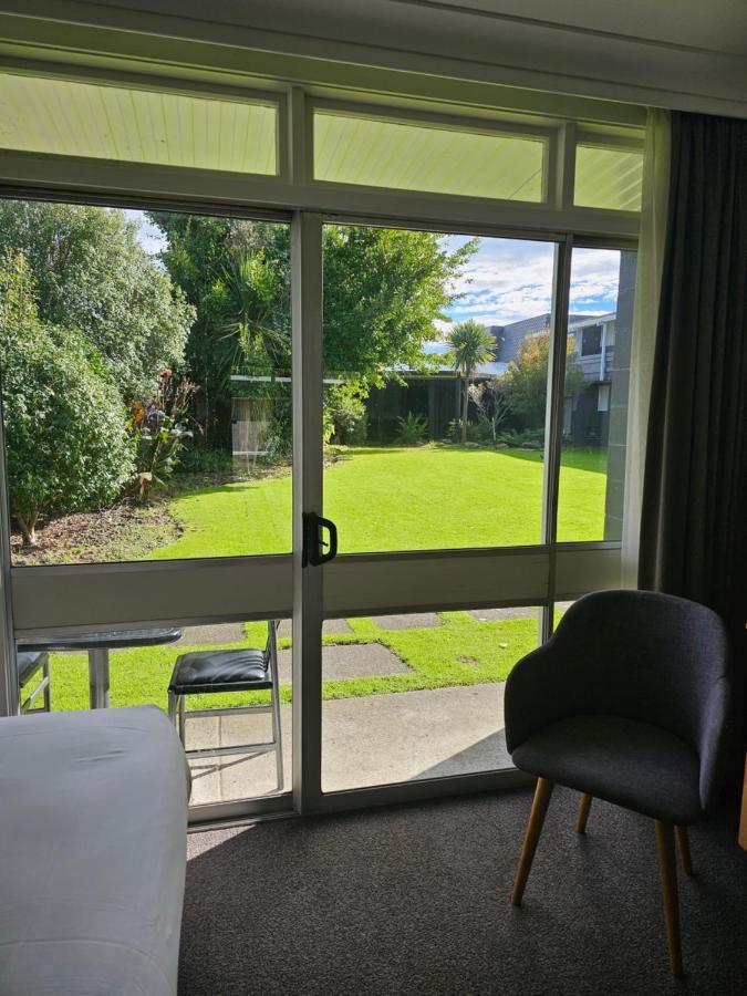 The Avenue Hotel Whanganui Bagian luar foto